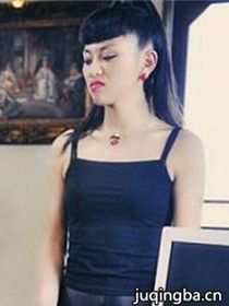 迪娜(童亚萍 饰)