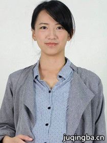 丘伶珊(范宸菲 饰)