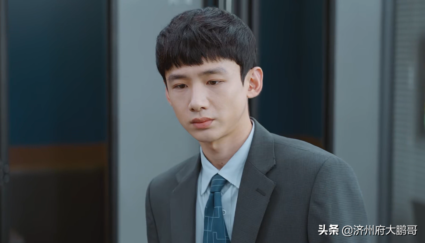 ���Ӿ硶ƽ������ҫ������̨�ʾ�˵����ˣ�κ��ѫ